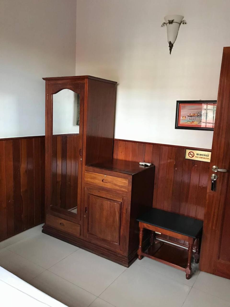 Retro Quarter Mb Hostel Сием Реап Екстериор снимка